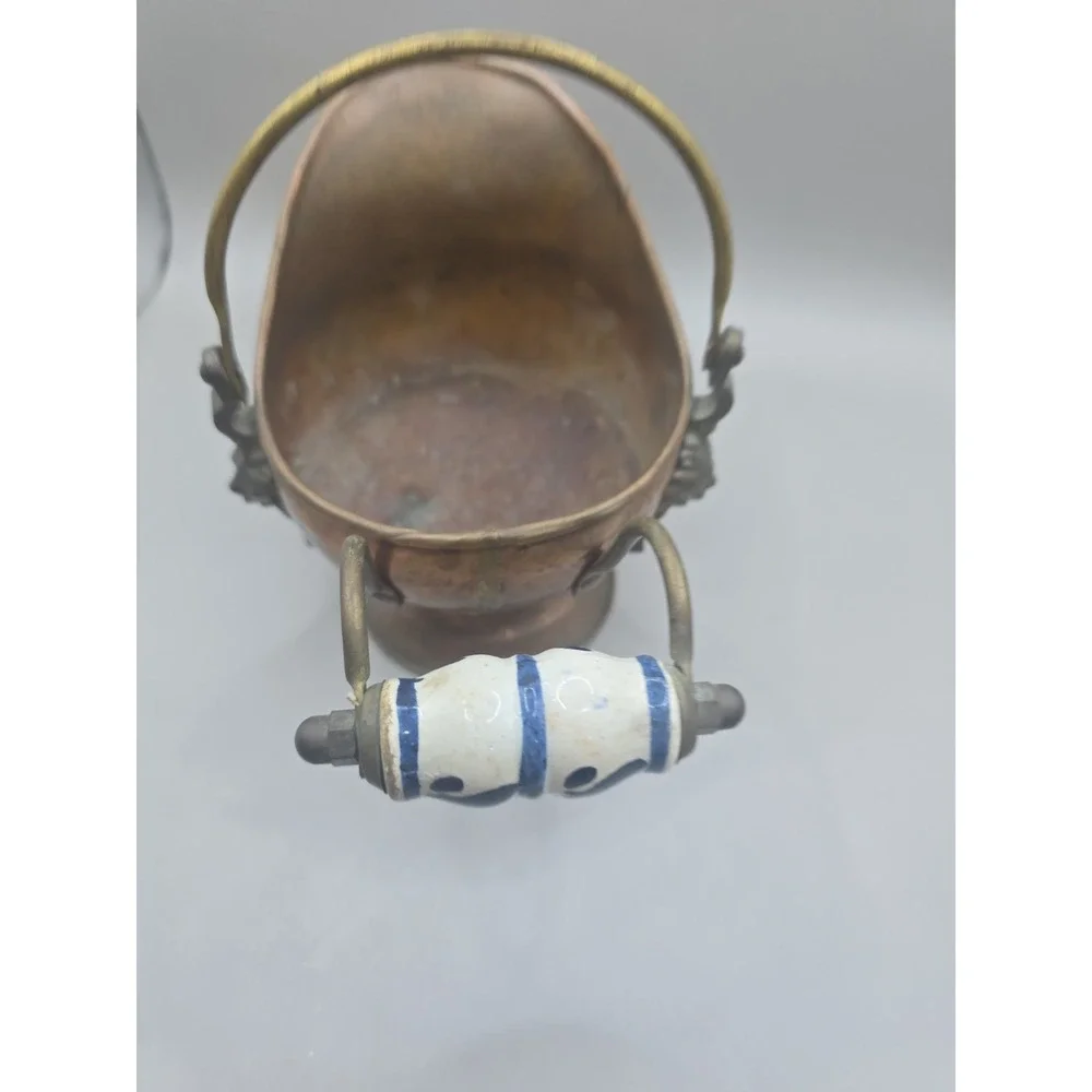 Vntg Copper Brass Coal Ash Small Scuttle Bucket Delft Blue Handle 6-3/4